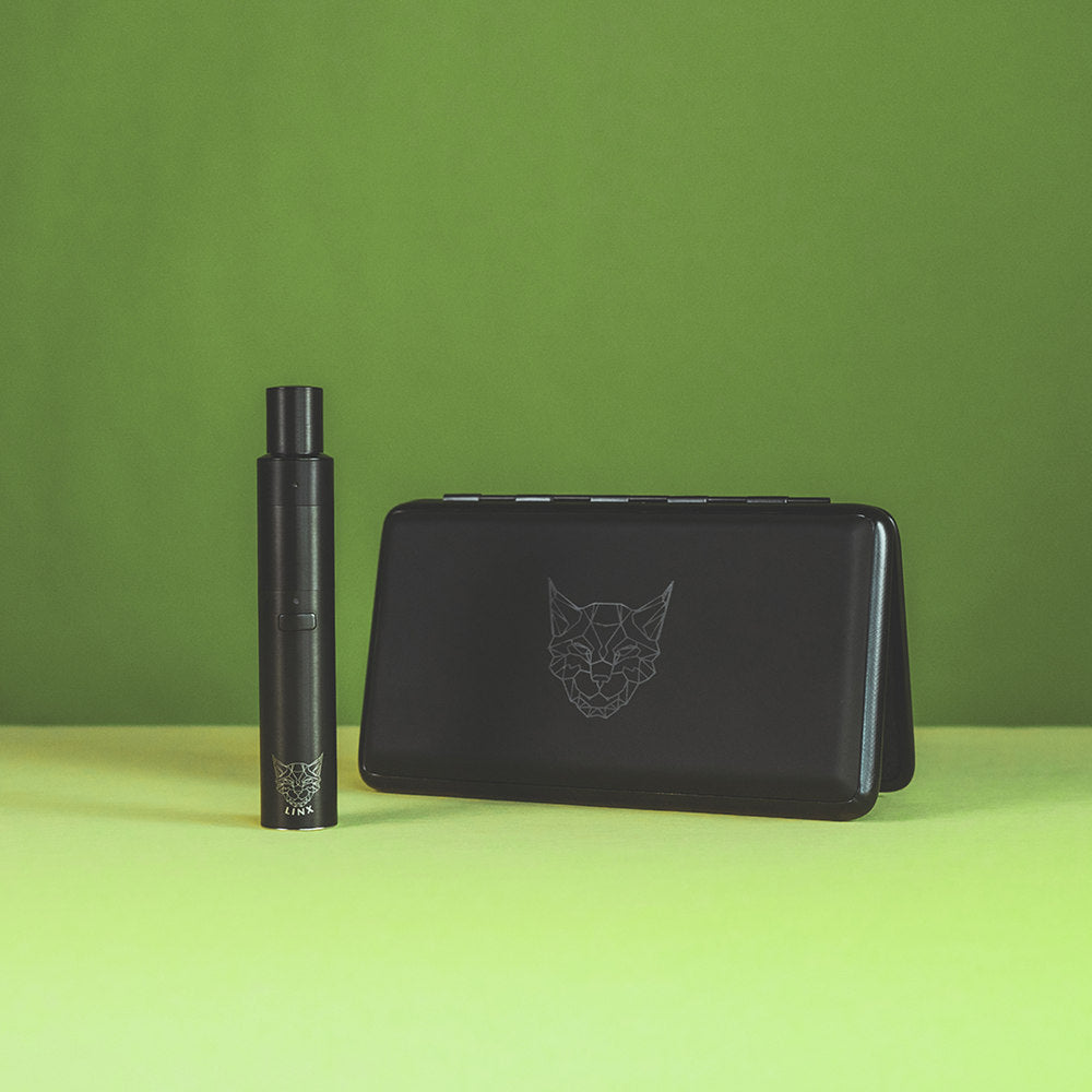 Linx blaze concentrate vaporizer comes with carring case