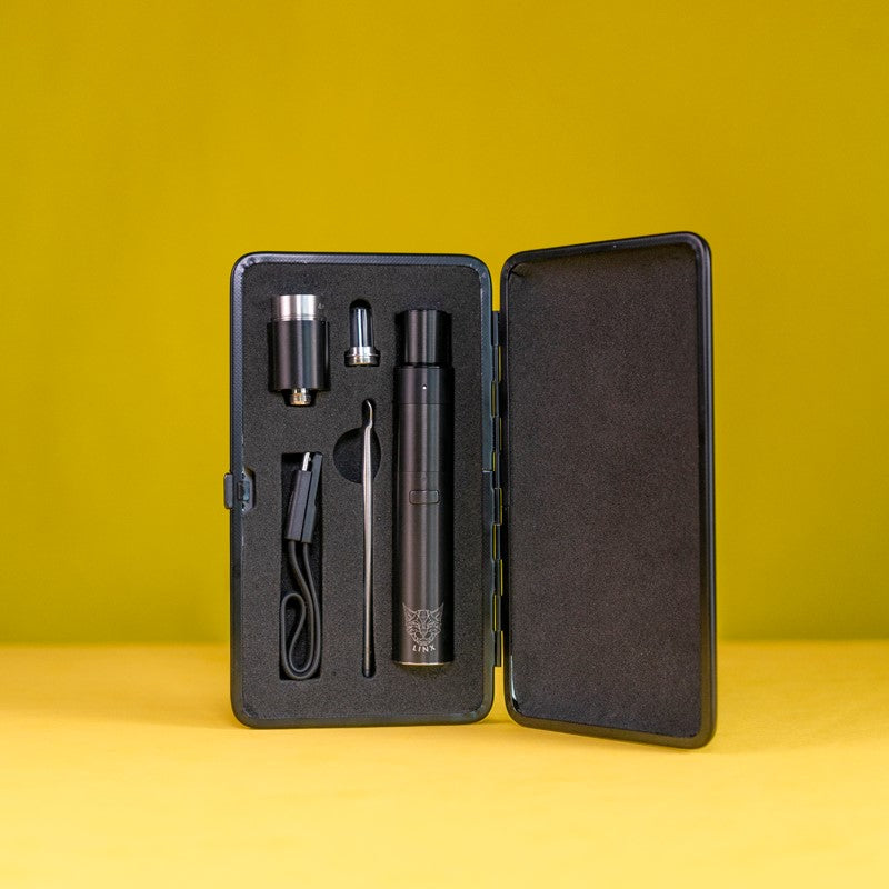 Linx blaze onyx with case.  Best wax pen